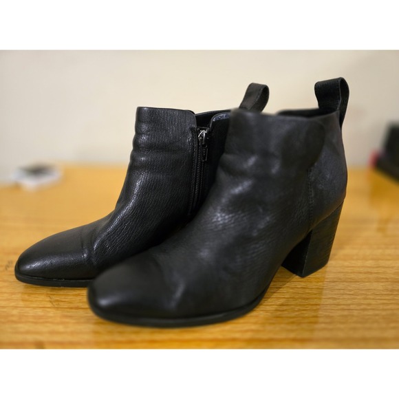 Vionic Shoes - Vionic Lyssa Black Leather Pointed Toe Block Heel Ankle Booties Mens 8 AQ06-2022